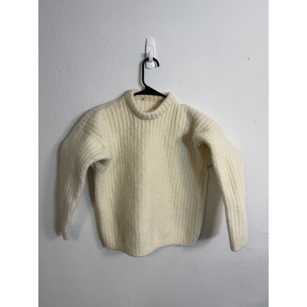 Wool Sweater Girls Size XL White Wool 100% (Not Sure‎ On Brand) Really Nice